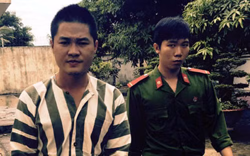 Đối tượng Mạch Duy Hưng tại cơ quan Công an.