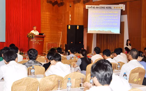 PGS.TS Ngô Văn Thạo, Vụ trưởng Bộ phận 3, Ban Tuyên giáo Trung ương phổ biến kỹ năng tuyên tryền miệng.