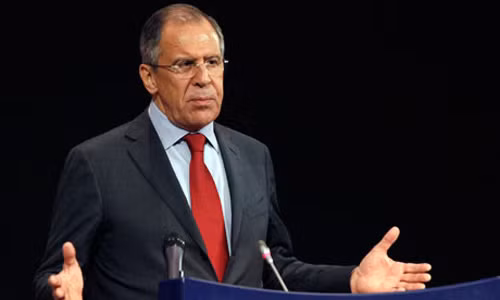 Ngoại trưởng Nga Sergei Lavrov tiết lộ Moscow sẵn sàng giúp Iraq đẩy lui IS. Ảnh: Guardian