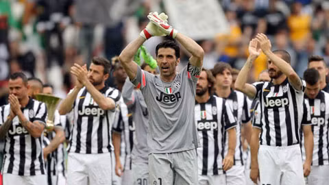 Juventus xuất sắc đánh bại Napoli