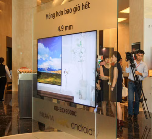 Sony Bravia X9000C với thiết kế mỏng 4,9 mm ở điểm mỏng nhất.