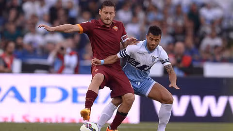Đội trưởng Totti cùng Roma năm thứ 2 liên tiếp giành ngôi á quân Serie A