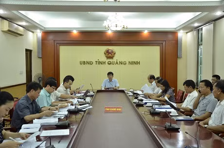 Quang cảnh buổi làm việc