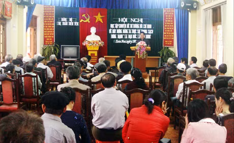Đảng bộ thị trấn Tiên Yên nghiên cứu chuyên đề về học tập và làm theo tấm gương đạo đức Hồ Chí Minh.