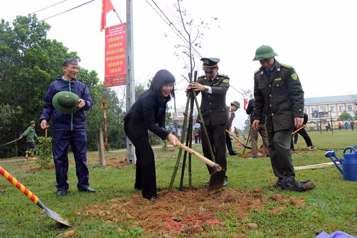 Lãnh đạo huyện Hải Hà 