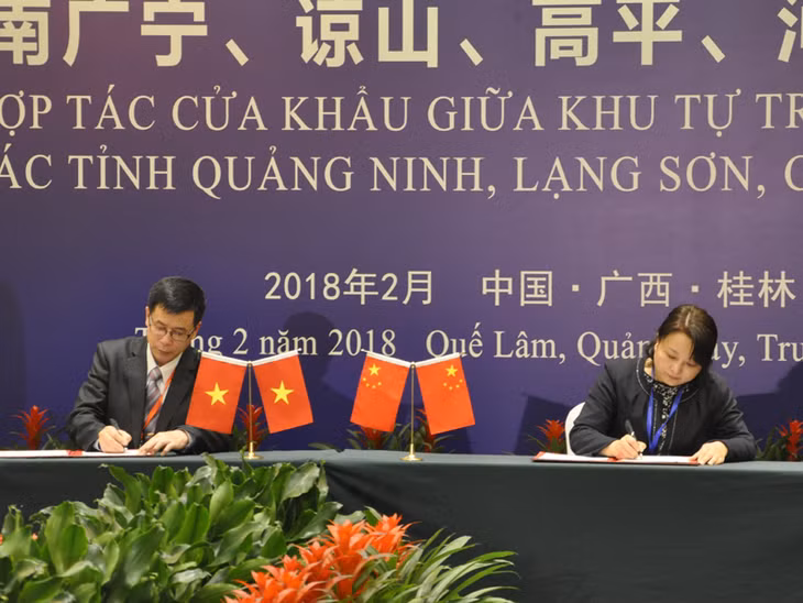 Đại diện tỉnh Quảng Ninh ký