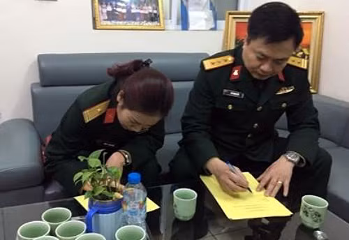 Vợ chồng anh Hải và chị Hiền đăng ký hiến tạng. Ảnh: Trung tâm điều phối ghép tạng Quốc gia cung cấp.