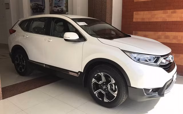 Nhiều xe CR-V bán ra đợt đầu đã có chủ. Ảnh: Đại lý Honda.