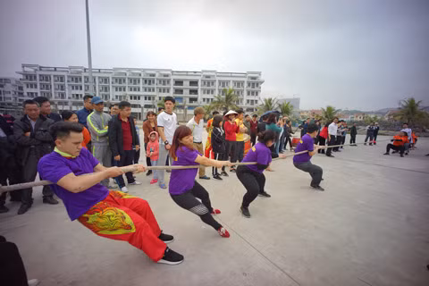Thi đấu môn kéo co 
