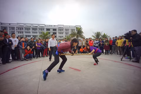 Thi đấu môn đẩy gậy 