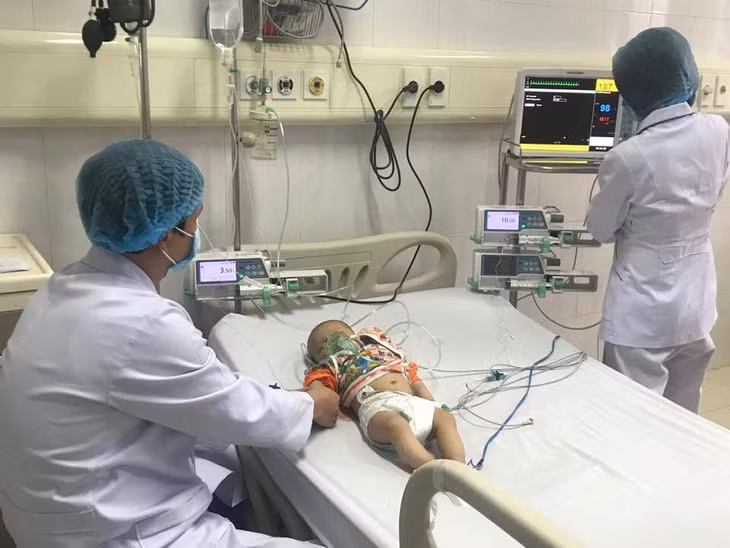 Trẻ đã được cấp cứu thành công hiện đang theo dõi