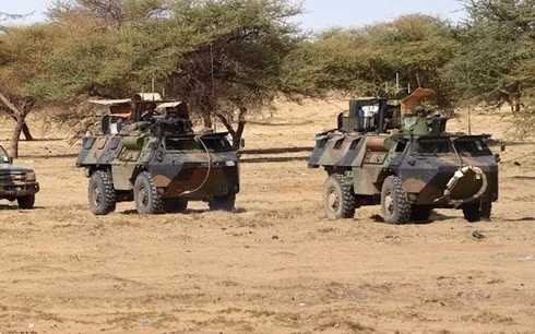 Xe bọc thép chở binh sĩ Pháp làm nhiệm vụ tại Mali. Ảnh: AFP