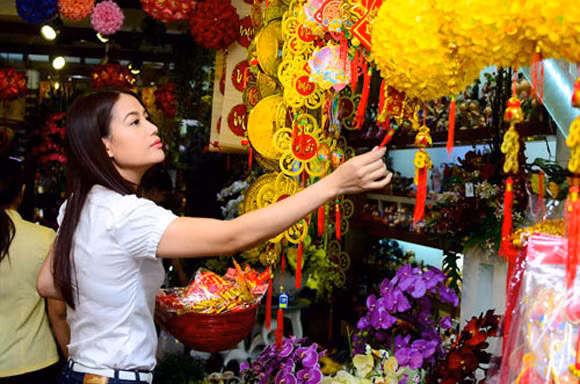 Theo Bộ Tài chính, sức mua Tết Mậu Tuất 2018 tăng từ 12%- 15% so với ngày thường và tăng 10% so với Tết Đinh Dậu 2017.