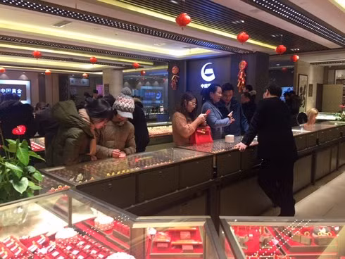 Theo quan niệm dân gian, người Trung Quốc coi ngày 10/1 âm lịch là ngày "sinh nhật thần đá".