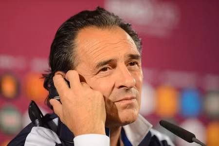 HLV Cesare Prandelli mơ về "song sát" Destro-Balotelli - Ảnh: Getty