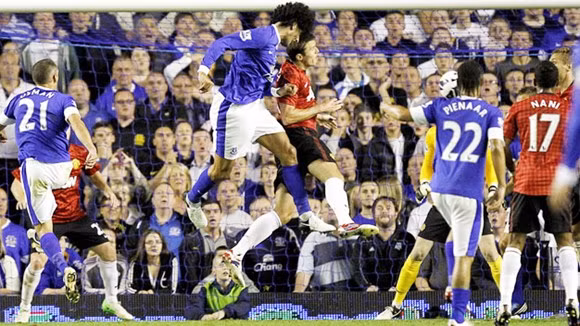 Pha ghi bàn của Fellaini mang về chiến thắng đầy bất ngờ cho Everton