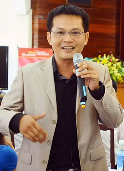 NSƯT Trung HIếu: "Tôi đã đóng phim với hàng trăm người đẹp thì làm sao không nhận ra ai là người đẹp chứ?".