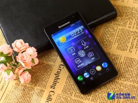 Lenovo K860 với màn hình HD 5 inch. Ảnh: Zol