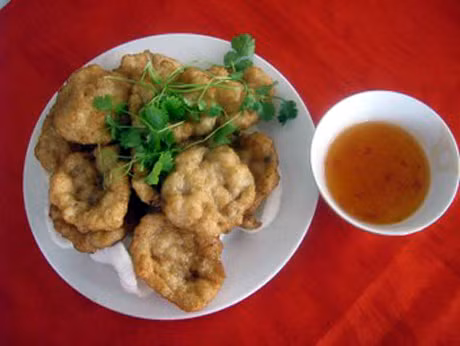 Chả mực Hạ Long là một trong hai đặc sản của Quảng Ninh lọt vào TOP Đặc sản Việt Nam.