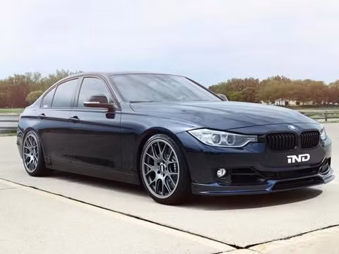 BMW 328i iND với ngoại thất thể thao và mắt mắt hơn.