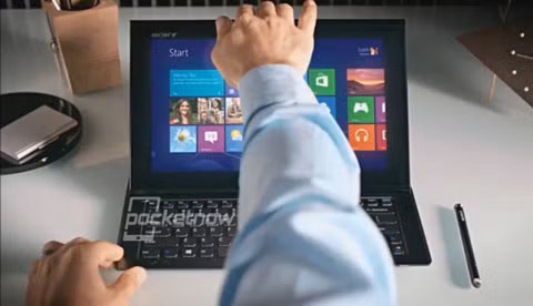 Sony Vaio Duo 11 có bàn phím hỗ trợ đèn nền trợ sáng