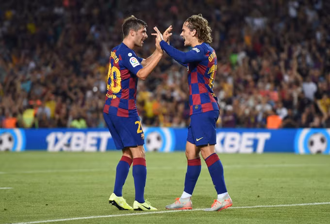 Griezmann và Sergi Roberto cùng nhau lập công giúp Barca dẫn Getafe 2-0 trong hiệp 1.