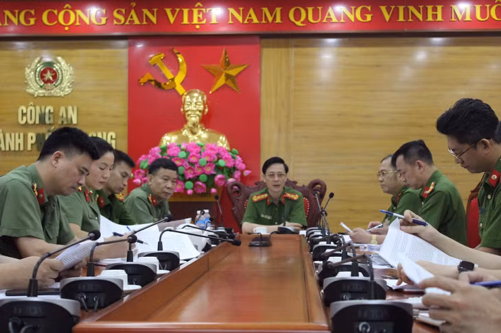 Đảng ủy Công an TP Hạ Long họp triển khai NGhị quyết số 70.
