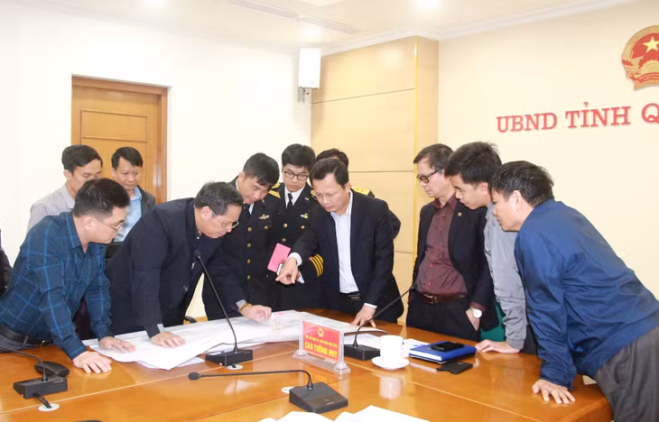 Đồng chí Cao Tường Huy, Phó Chủ tịch UBND tỉnh, rà soát diện tích còn vướng mắc GPMB.