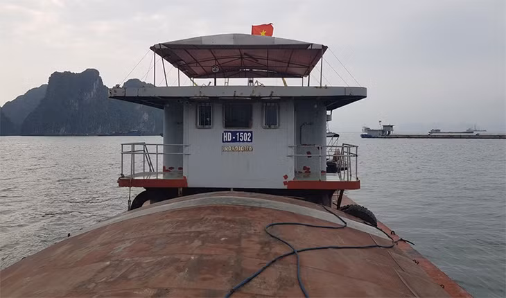Phương tiện cùng tang vật do Đội KSHQ số 2 tạm giữ