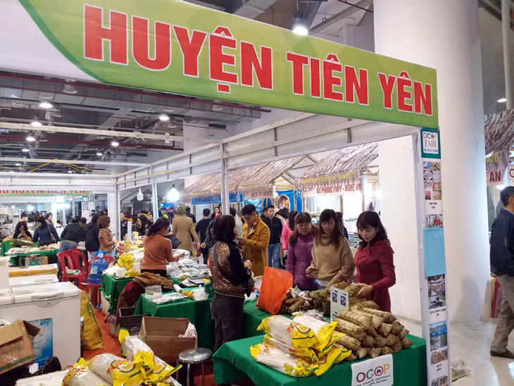 Nông sản huyện Tiên Yên tham gia Hội chợ OCCOP Quảng Ninh Xuân 2020. Ảnh chụp ngày 23/1/2020