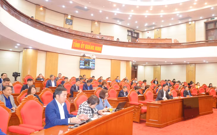 Các đại biểu tham dự hội nghị tại điểm cầu Quảng Ninh.