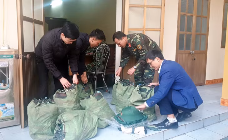 Ban CHQS TP Uông Bí đảm bảo cấp phát đầy đủ tân trang cho tân binh nhập ngũ năm 2020.