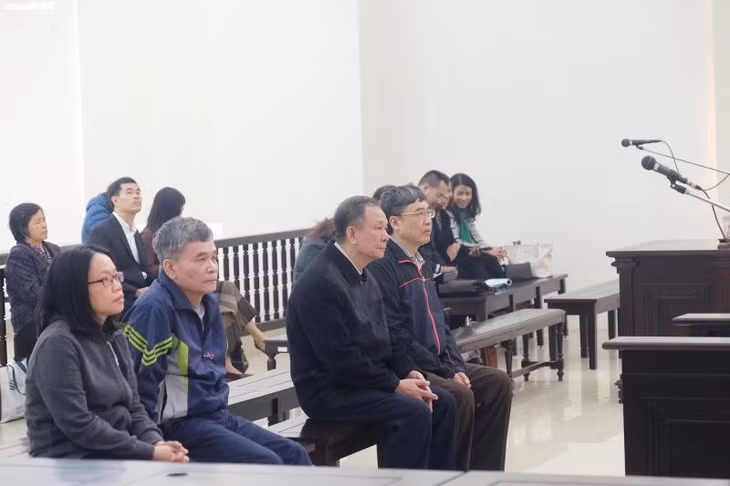 Toàn cảnh phiên toà.
