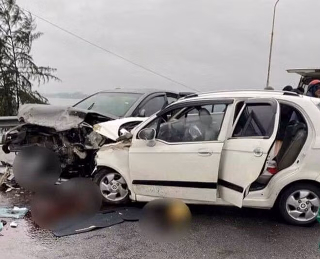 Cú va chạm mạnh giữa 2 ô tô làm 6 người bị thương.