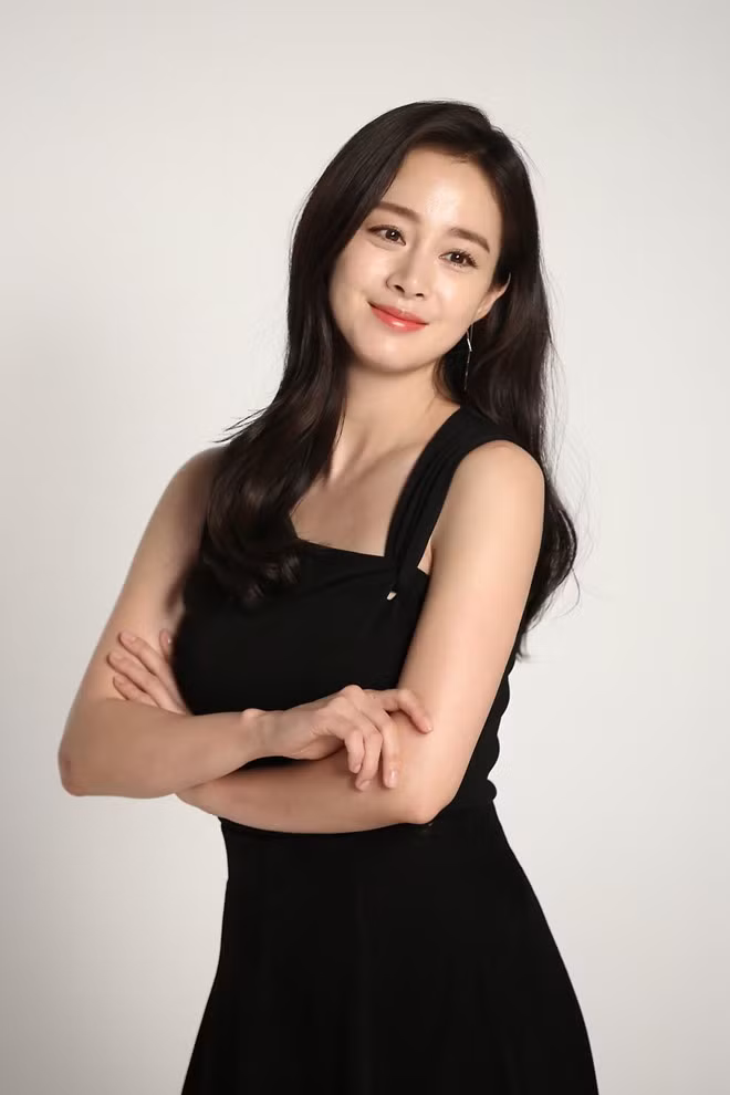 Kim Tae Hee và Bi Rain không chỉ được yêu thích nhờ tài năng, ngoại hình, cuộc sống kín đáo không scandal mà còn nhờ tích cực làm thiện nguyện.