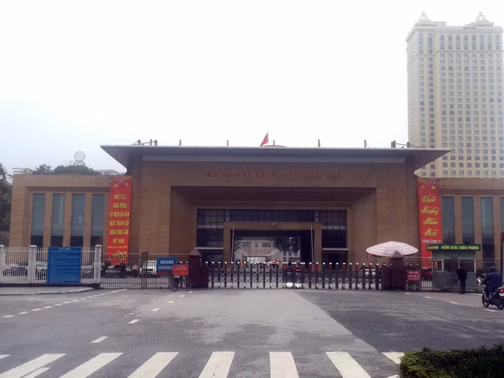 Việc tạm dừng cho người Trung Quốc thông quan qua cửa khẩu quốc tế Móng Cái, ảnh hưởng lớn đến thu ngân sách của TP Móng Cái.