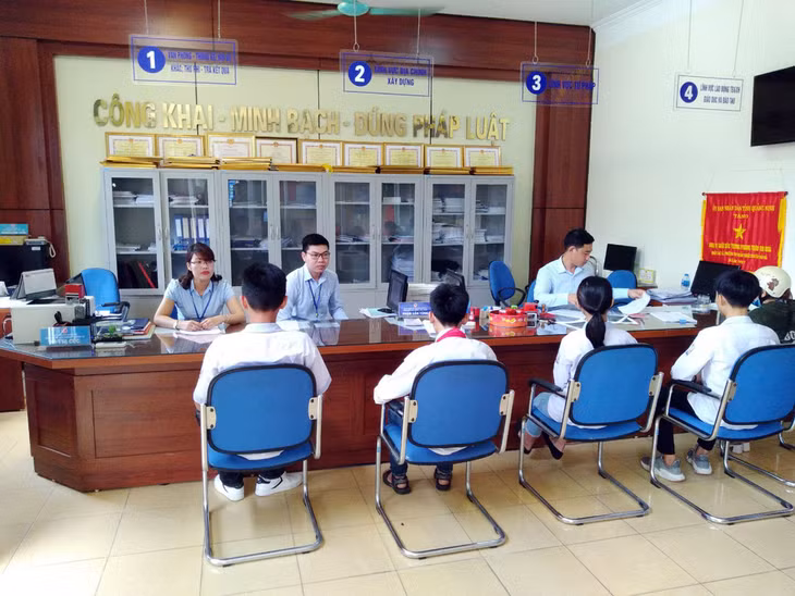 Thị trấn Quảng Hà (Hải Hà) thực hiện hiệu quả mô hình chính quyền thân thiện, gần gũi với nhân dân.
