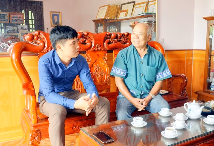 Bí thư Chi bộ, Trưởng thôn Bằng Anh, xã Tân Dân, TP Hạ Long 