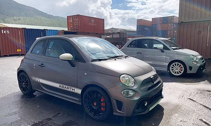 Abarth 595 Esseesse tại Việt Nam. Ảnh: Vũ Trọng