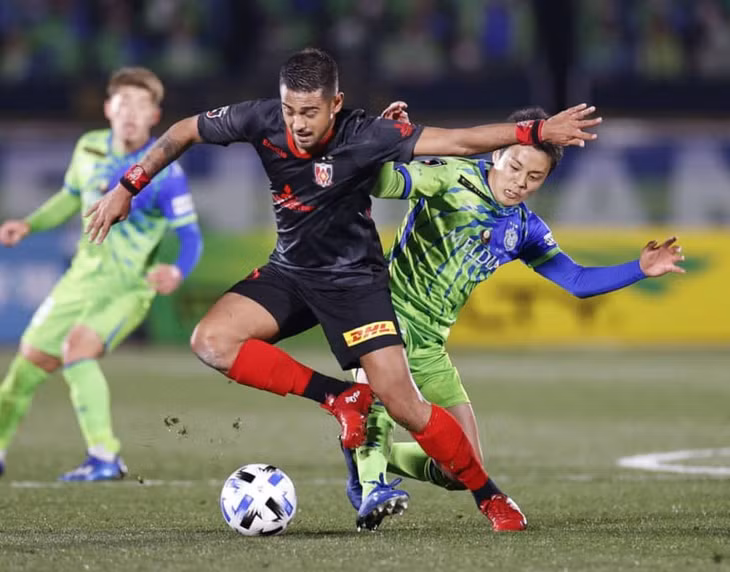 J-League 2020 bị hoãn lại bởi dịch Covid-19 sau khi đã diễn ra 1 vòng đấu. (Ảnh: Kyodo).