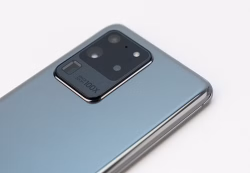 Công suất sạc không tăng nhưng Samsung cải thiện thời gian sạc nhanh hơn.