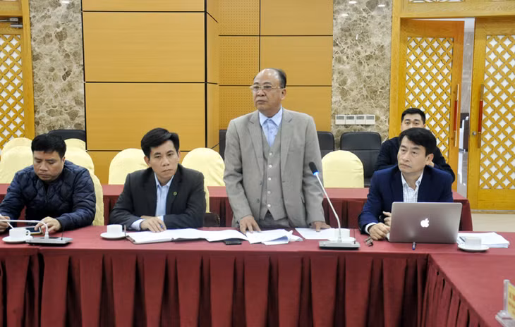 Ông Trần Xuân Đông, Chi cục trưởng Chi cục Chăn nuôi và Thú y (Sở NN&PTNT tỉnh) thông tin khái quát về công tác triển khai các giải pháp phòng, chống dịch, bệnh trên gia súc, gia cầm trên địa bàn tỉnh 
