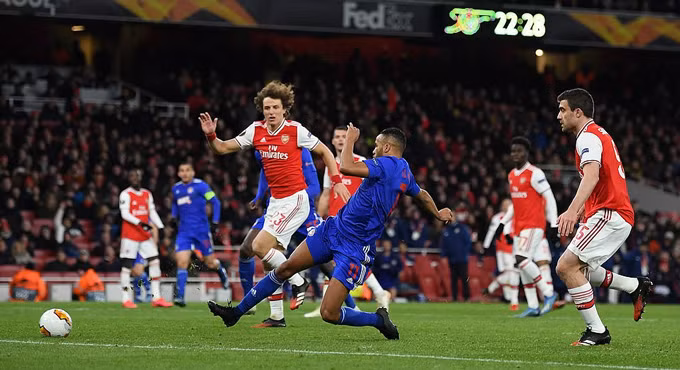 Arsenal đã thua vì những kẽ hở ở hàng thủ và sự thiếu hiệu quả của hàng công.