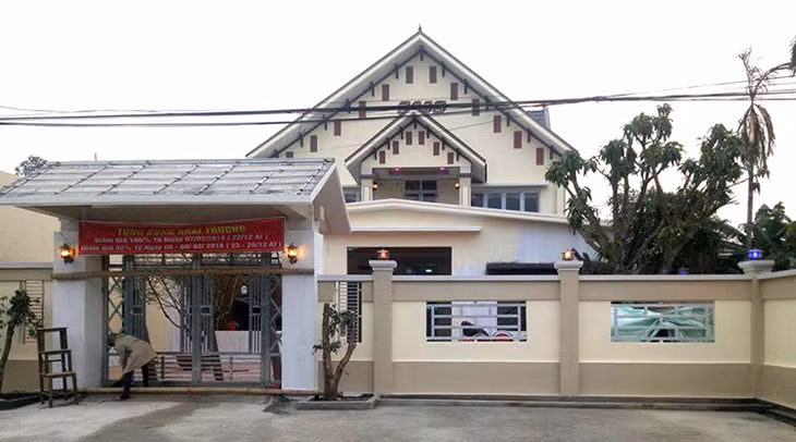 Quán karaoke Dương Đông mới khai trương ít ngày thì xảy ra án mạng. Ảnh: Lam Sơn.