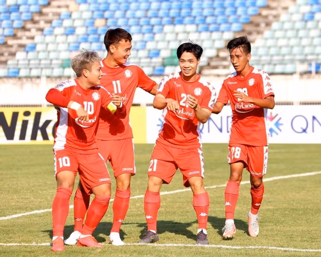  Trong màu áo TP.HCM, Công Phượng chấm dứt cơn "khô hạn" bàn thắng sau 386 ngày.