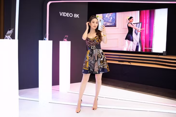 Sau khi đóng máy bộ phim trong thời gian tới đây, Diễm My sẽ quay trở lại Sài Gòn hoạt động. Nữ diễn viên hy vọng trong thời gian tới, cô sẽ cống hiến cho khán giả yêu mến nhiều vai diễn thú vị hơn ở cả lĩnh vực truyền hình lẫn điện ảnh.
