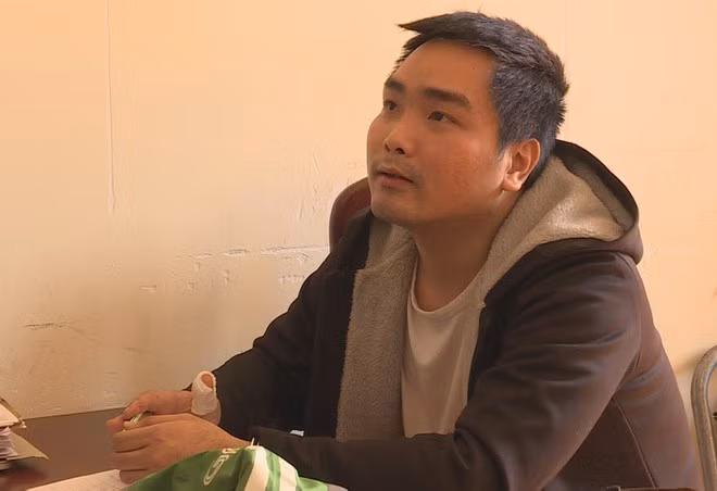 Long Thanh Tú tại cơ quan điều tra. Ảnh: T. N.
