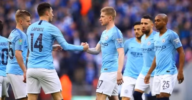  Liverpool sẵn sàng cướp người từ Man City.