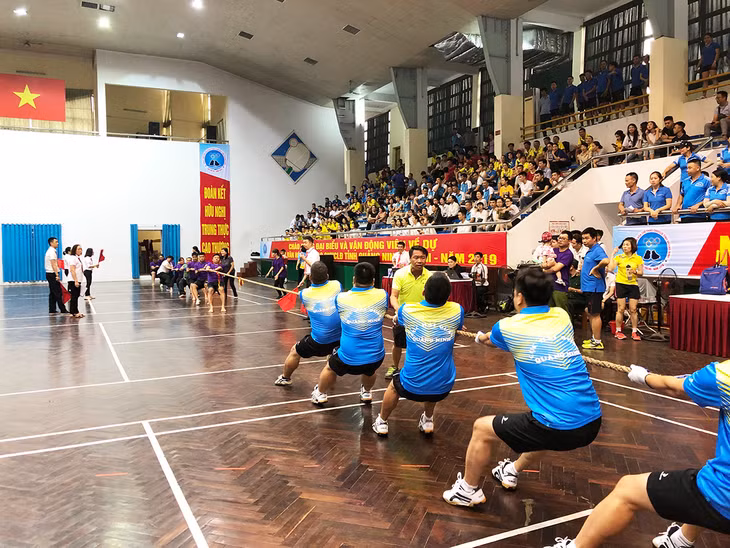 Sôi nổi các mon thi đấu trong ngày đầu diễn ra Ngày hội.