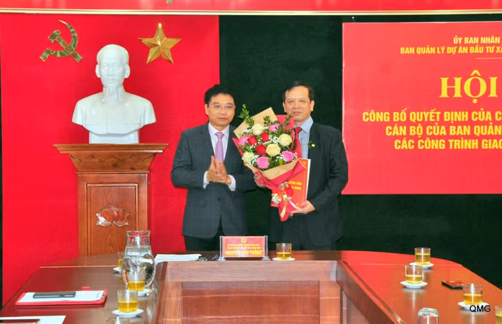 Phó Bí thư Tỉnh ủy, Chủ tịch UBND tỉnh trao quyết định